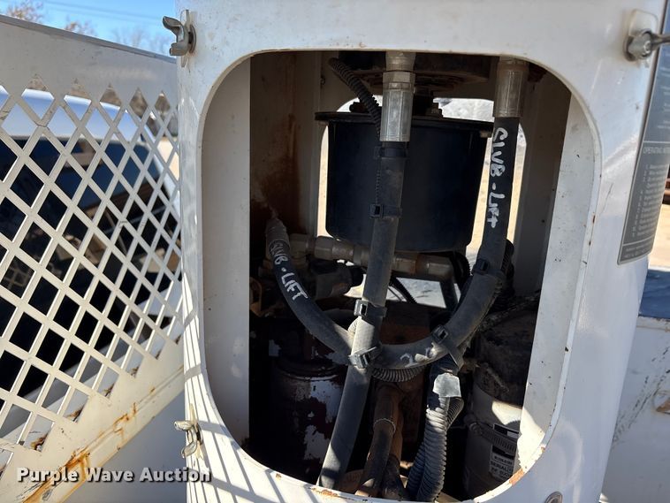 image for item EA7821 2019 RAM 5500 bucket truck