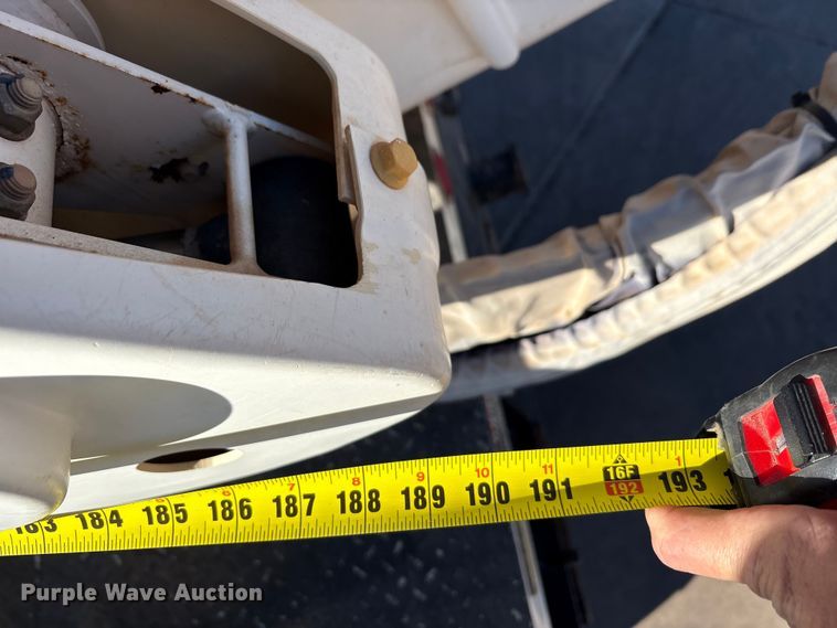 image for item EA7821 2019 RAM 5500 bucket truck