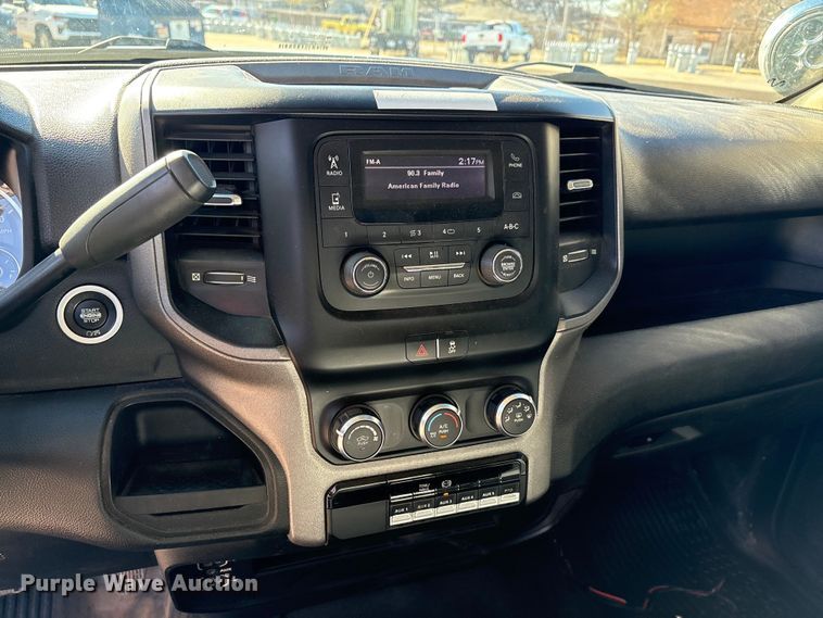 image for item EA7821 2019 RAM 5500 bucket truck