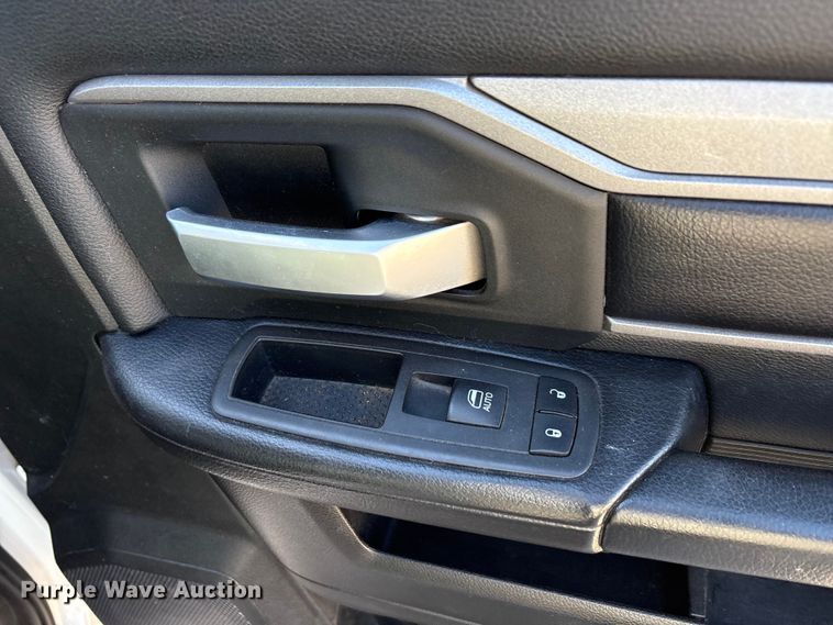 image for item EA7821 2019 RAM 5500 bucket truck