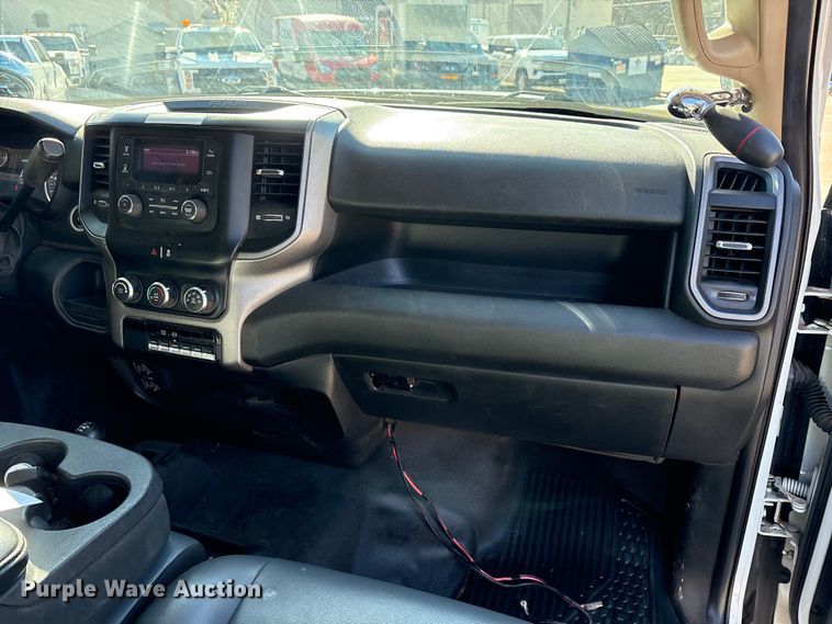 image for item EA7821 2019 RAM 5500 bucket truck