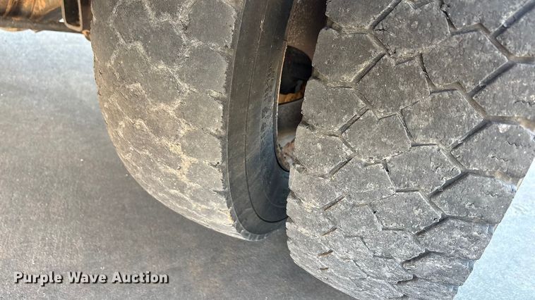 image for item EA7821 2019 RAM 5500 bucket truck