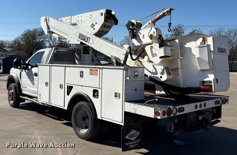 image for item EA7822 2017 Ford F550 Super Duty bucket truck