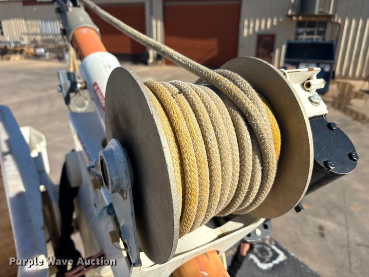 image for item EA7822 2017 Ford F550 Super Duty bucket truck