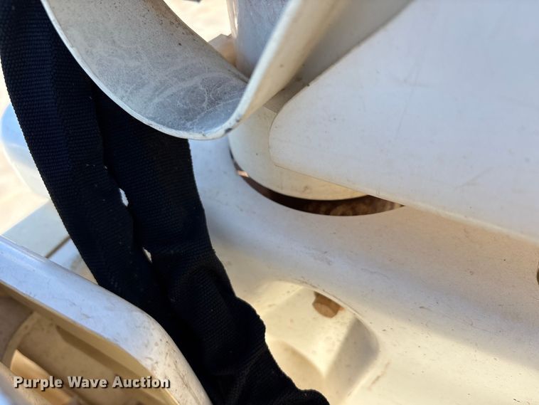 image for item EA7822 2017 Ford F550 Super Duty bucket truck