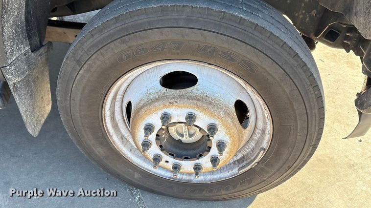 image for item EA7822 2017 Ford F550 Super Duty bucket truck