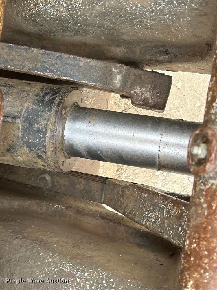 image for item EA7850 2018 Komatsu PC360LC-11 excavator