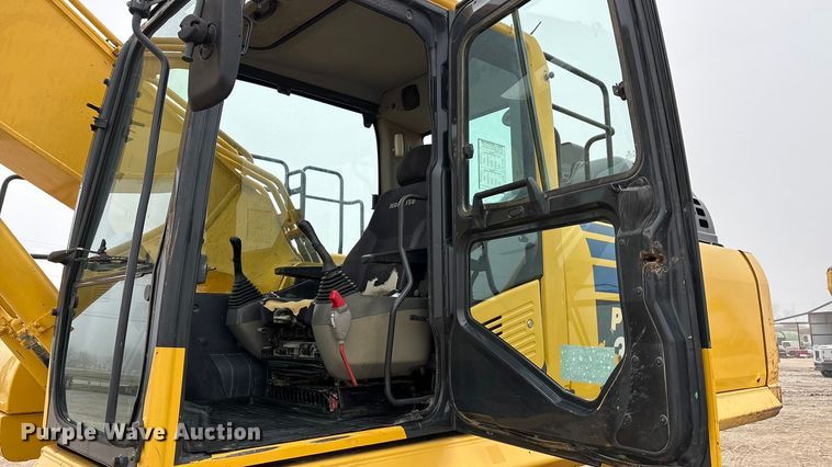 image for item EA7850 2018 Komatsu PC360LC-11 excavator