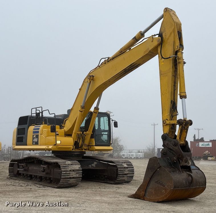 image for item EA7851 2017 Komatsu PC490LC-11 excavator