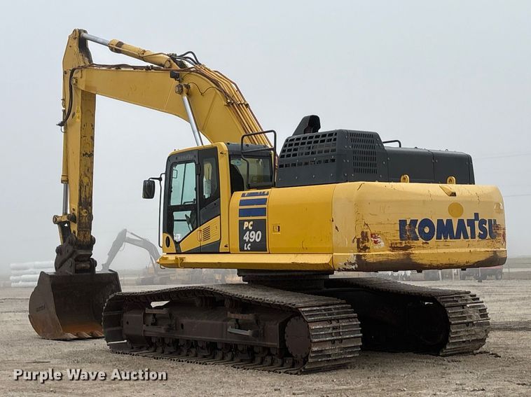 image for item EA7851 2017 Komatsu PC490LC-11 excavator