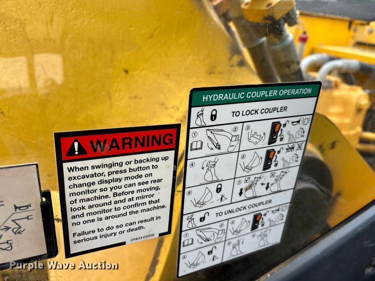 image for item EA7851 2017 Komatsu PC490LC-11 excavator