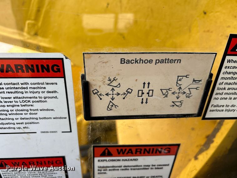 image for item EA7851 2017 Komatsu PC490LC-11 excavator