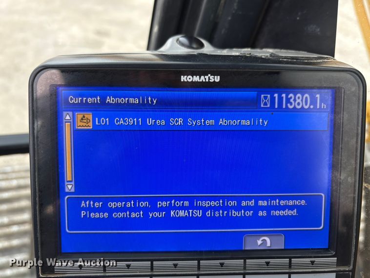 image for item EA7851 2017 Komatsu PC490LC-11 excavator