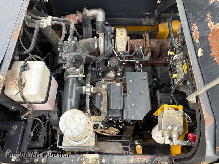 image for item EA7851 2017 Komatsu PC490LC-11 excavator