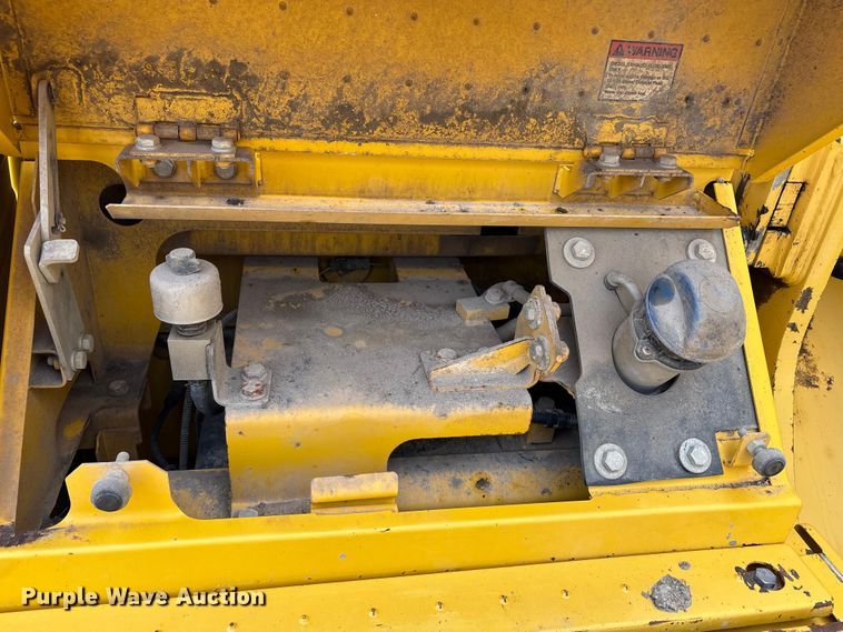 image for item EA7851 2017 Komatsu PC490LC-11 excavator