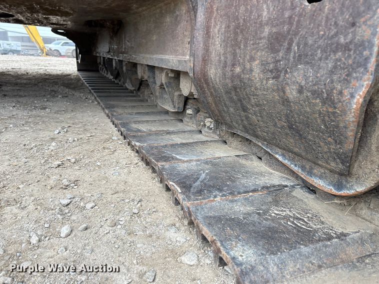 image for item EA7851 2017 Komatsu PC490LC-11 excavator