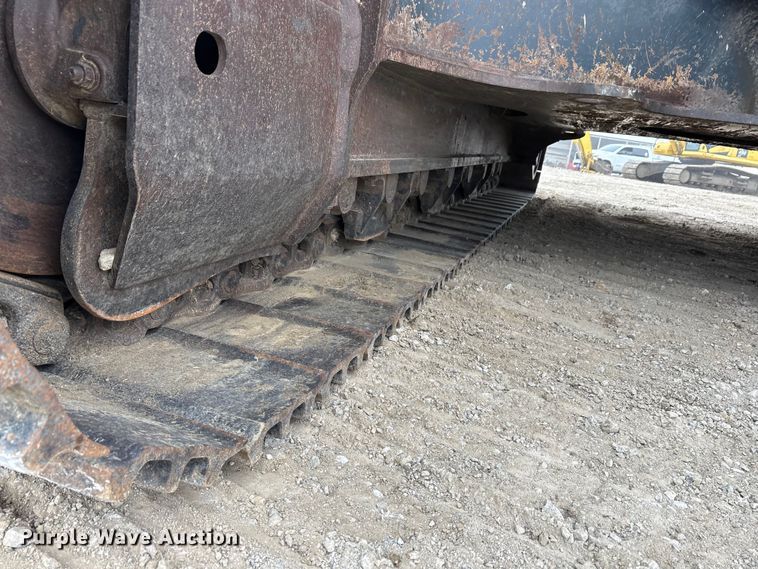 image for item EA7851 2017 Komatsu PC490LC-11 excavator