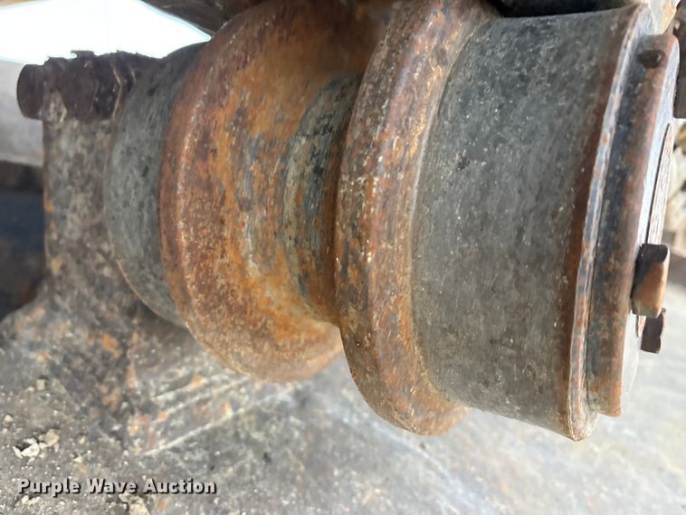 image for item EA7851 2017 Komatsu PC490LC-11 excavator