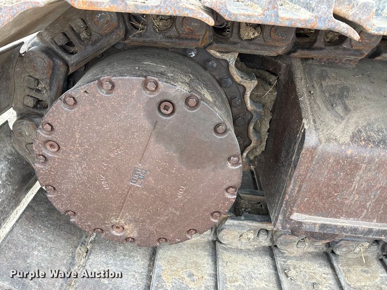 image for item EA7851 2017 Komatsu PC490LC-11 excavator