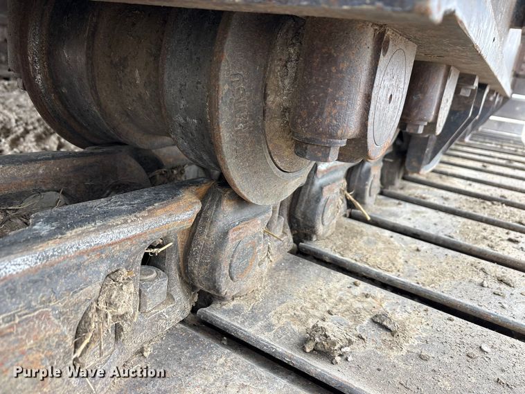 image for item EA7851 2017 Komatsu PC490LC-11 excavator