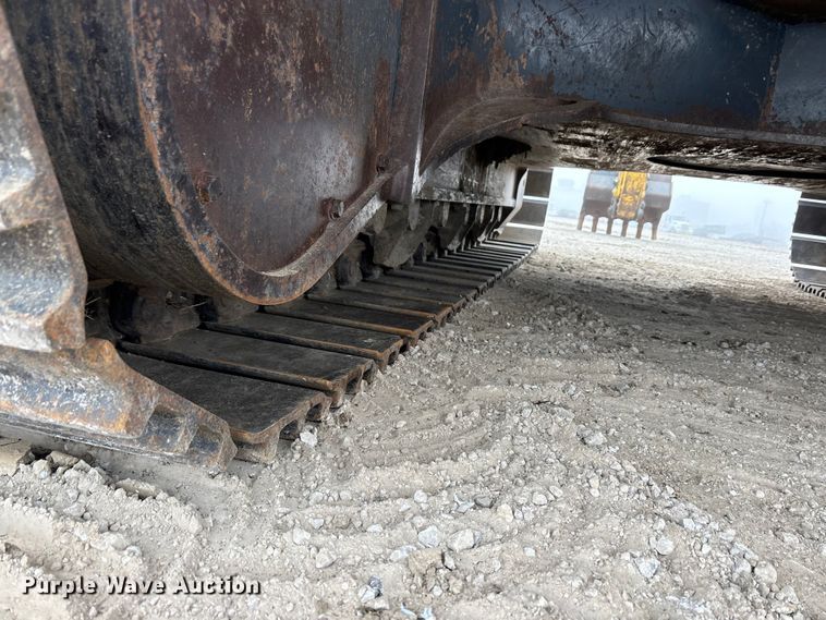 image for item EA7851 2017 Komatsu PC490LC-11 excavator