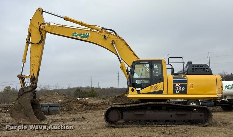 image for item EA7853 2018 Komatsu PC360LC-11 excavator