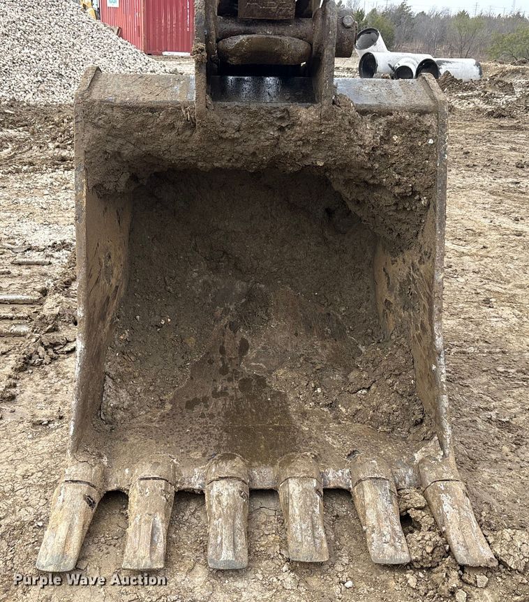 image for item EA7853 2018 Komatsu PC360LC-11 excavator