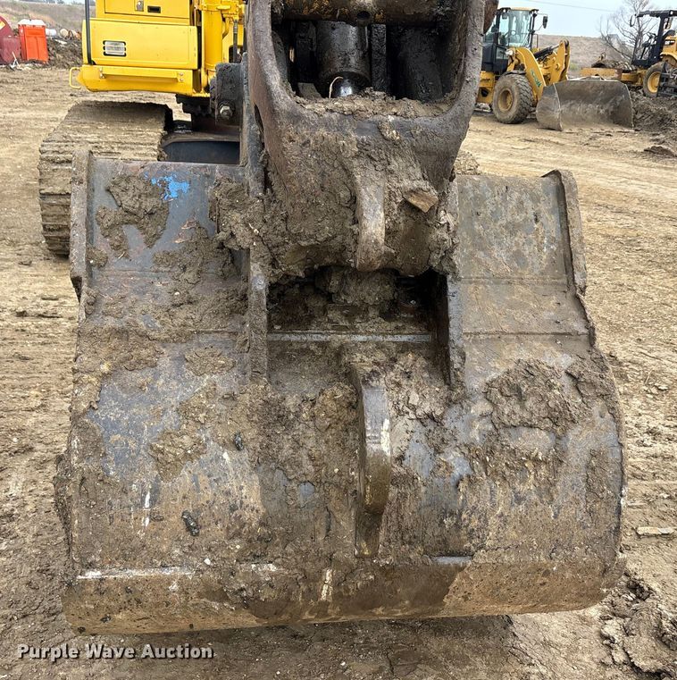 image for item EA7853 2018 Komatsu PC360LC-11 excavator