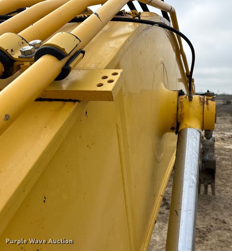 image for item EA7853 2018 Komatsu PC360LC-11 excavator