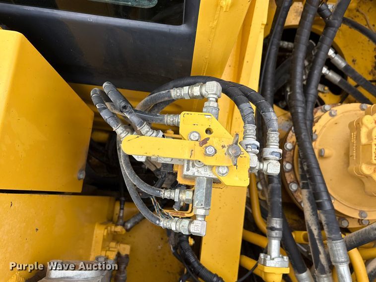 image for item EA7853 2018 Komatsu PC360LC-11 excavator