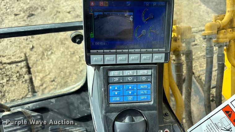 image for item EA7853 2018 Komatsu PC360LC-11 excavator