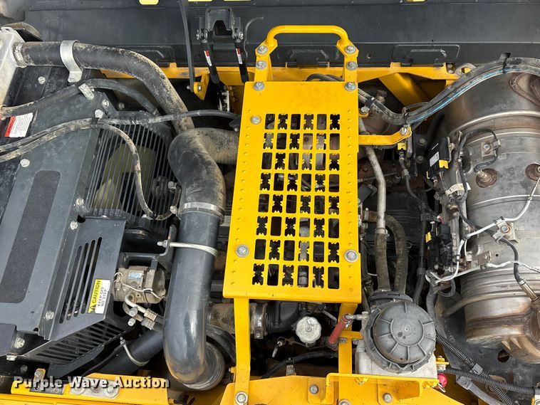 image for item EA7853 2018 Komatsu PC360LC-11 excavator