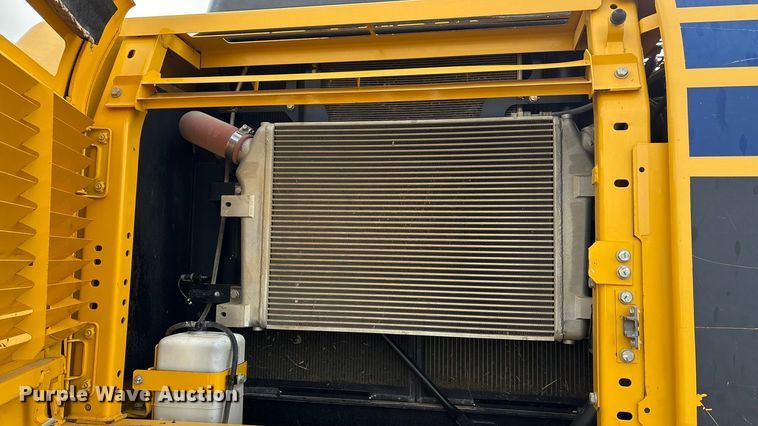 image for item EA7853 2018 Komatsu PC360LC-11 excavator