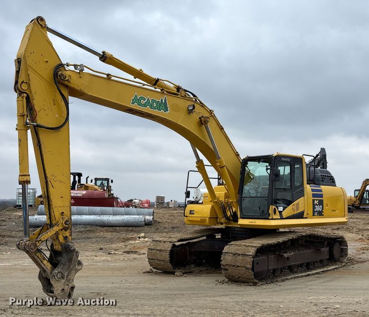 image for item EA7854 2019 Komatsu PC360LC-11 excavator