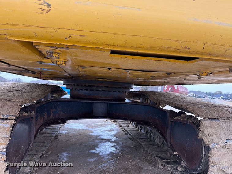 image for item EA7854 2019 Komatsu PC360LC-11 excavator