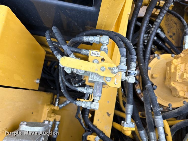image for item EA7854 2019 Komatsu PC360LC-11 excavator