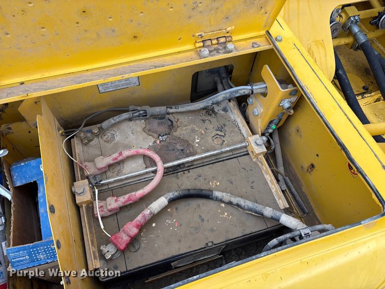 image for item EA7854 2019 Komatsu PC360LC-11 excavator