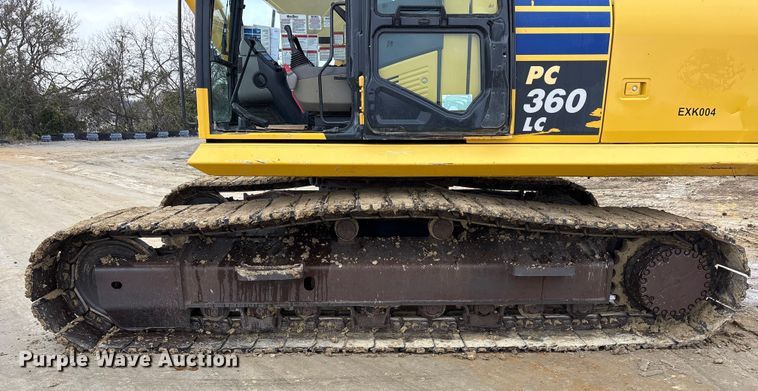 image for item EA7854 2019 Komatsu PC360LC-11 excavator