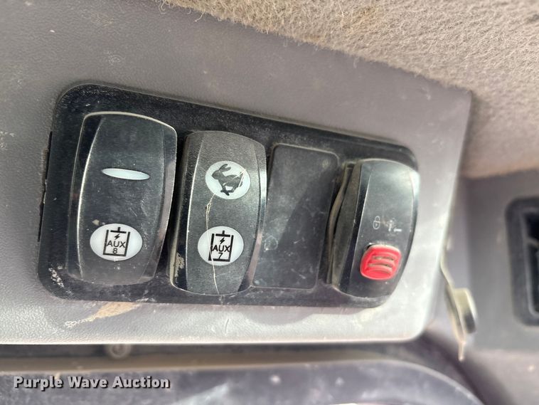 image for item EA7867 2018 Caterpillar 262D skid steer loader