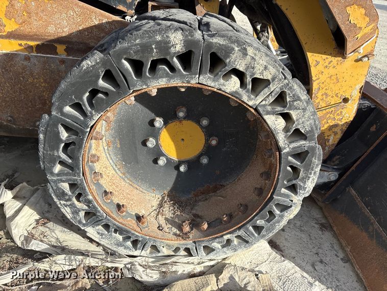 image for item EA7867 2018 Caterpillar 262D skid steer loader