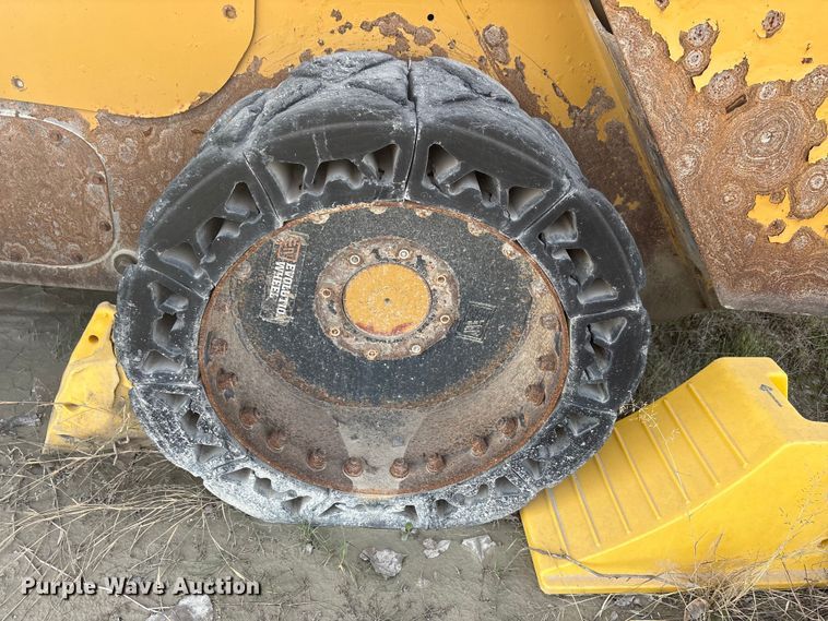 image for item EA7867 2018 Caterpillar 262D skid steer loader