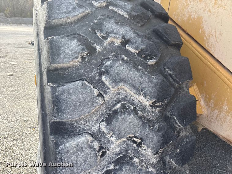 image for item EA7868 2000 Caterpillar 980G wheel loader