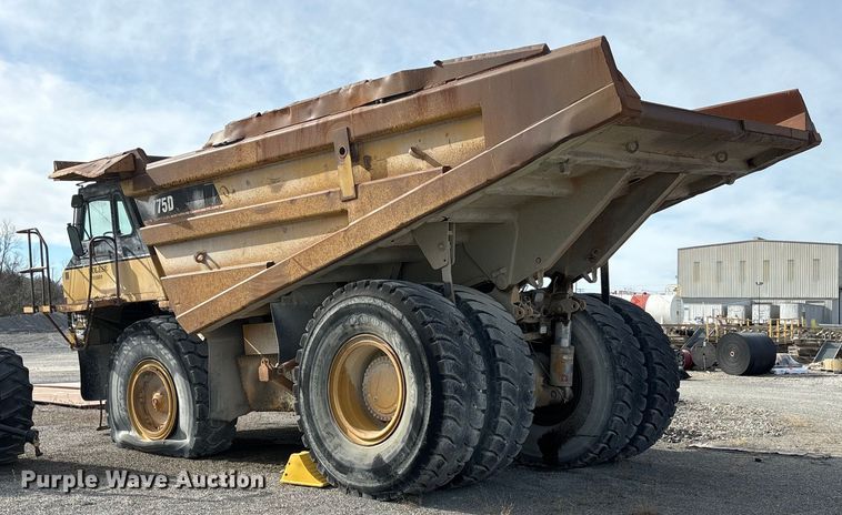 image for item EA7869 1997 Caterpillar 775D haul truck