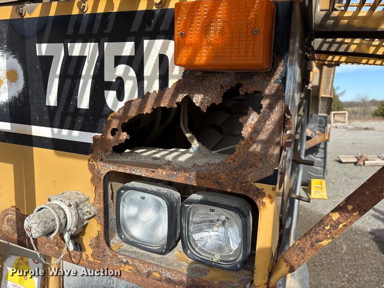 image for item EA7869 1997 Caterpillar 775D haul truck