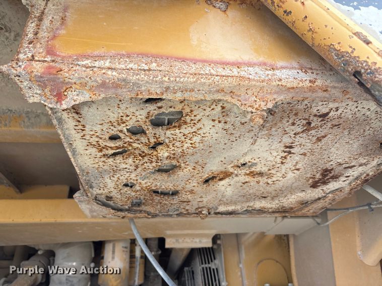 image for item EA7869 1997 Caterpillar 775D haul truck