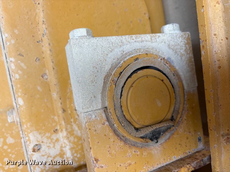 image for item EA7869 1997 Caterpillar 775D haul truck