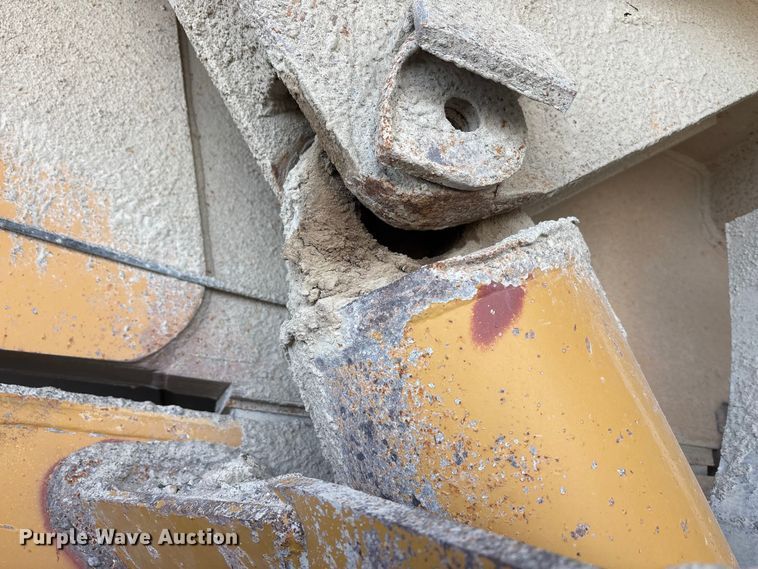 image for item EA7869 1997 Caterpillar 775D haul truck