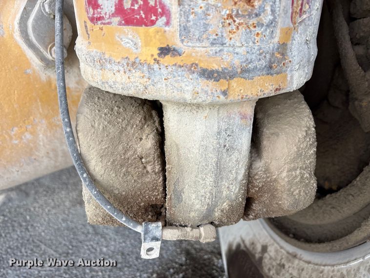 image for item EA7869 1997 Caterpillar 775D haul truck