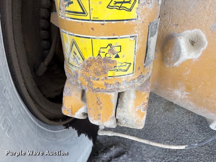 image for item EA7869 1997 Caterpillar 775D haul truck