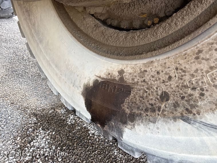 image for item EA7869 1997 Caterpillar 775D haul truck